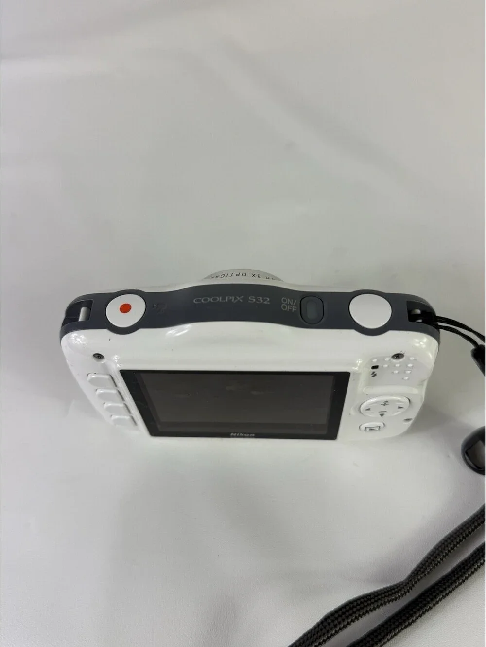 Nikon Coolpix S32 13.2MP Waterproof Digital Camera No Power